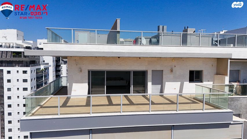 גג/ פנטהאוז, דליה רביקוביץ 9, הרצליה