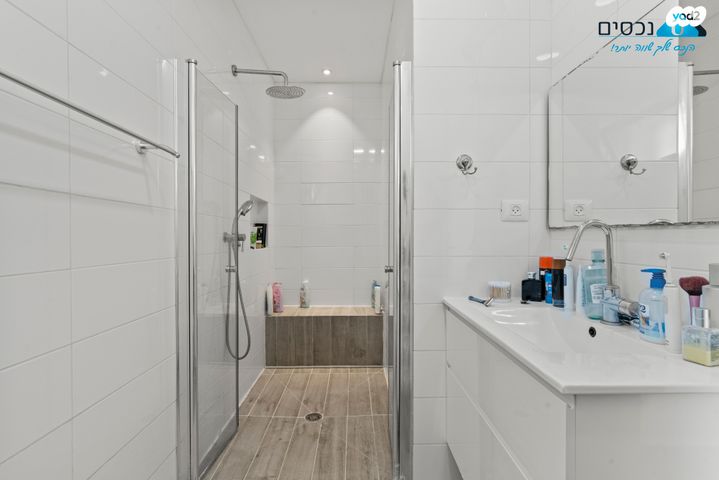 דירה, שרה אמנו, מוריה, מודיעין מכבים רעות