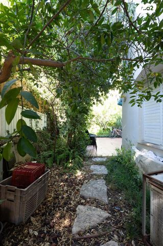 דו משפחתי, הכוהנים, הוד השרון