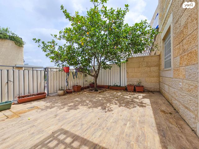 דירת גן, כסלו, מודיעין מכבים רעות