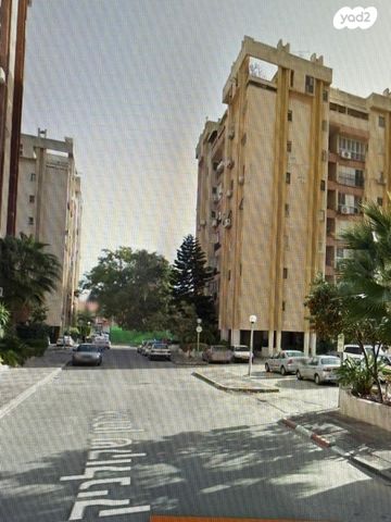 אהרון שקולניק 