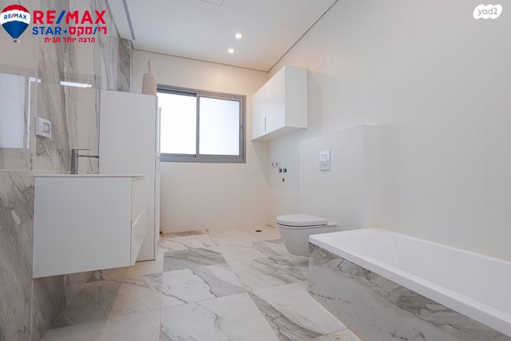 גג/ פנטהאוז, דליה רביקוביץ 9, הרצליה