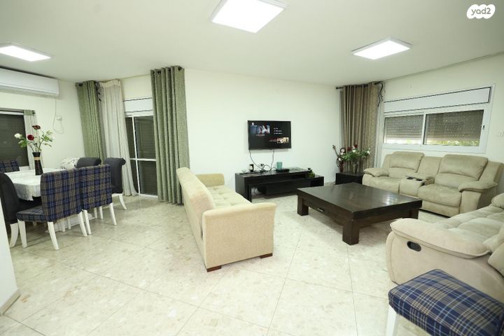 בית פרטי/ קוטג', עדעד, עומר