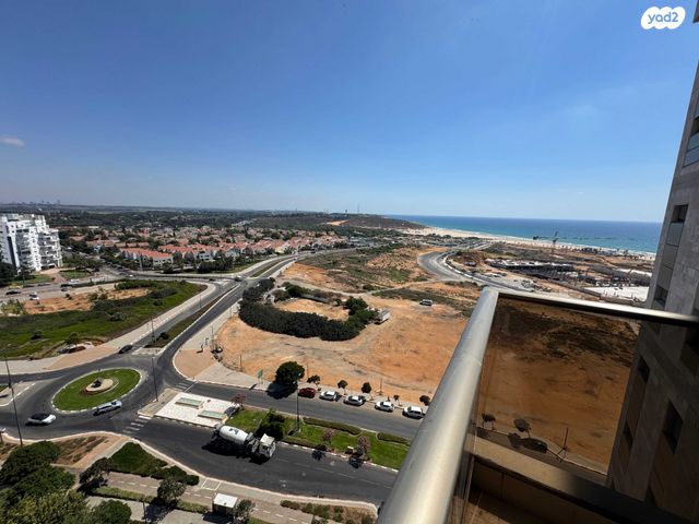 דירה, אהוד מנור, עיר ימים, נתניה