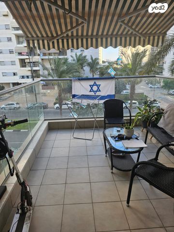 דירה, שדרות האלונים 5, פארק המושבה, באר יעקב