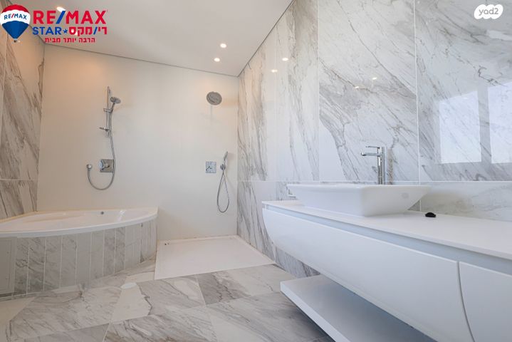 גג/ פנטהאוז, דליה רביקוביץ 9, הרצליה