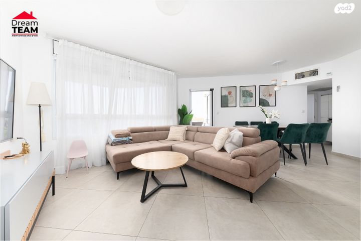 דירה, חנה ומיכאל לוין, רביבים, גני ראשון, ראשון לציון