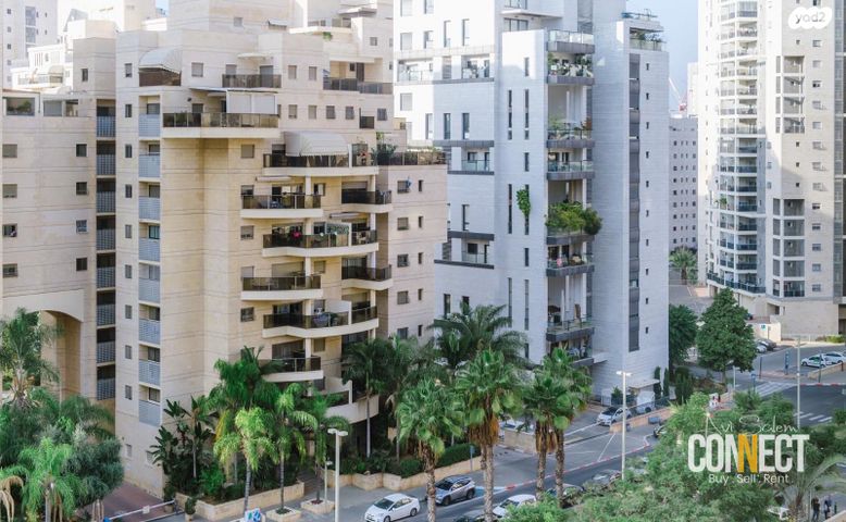 דירה, משה סנה, הדר המושבות החדשה / אם המושבות החדשה, פתח תקווה