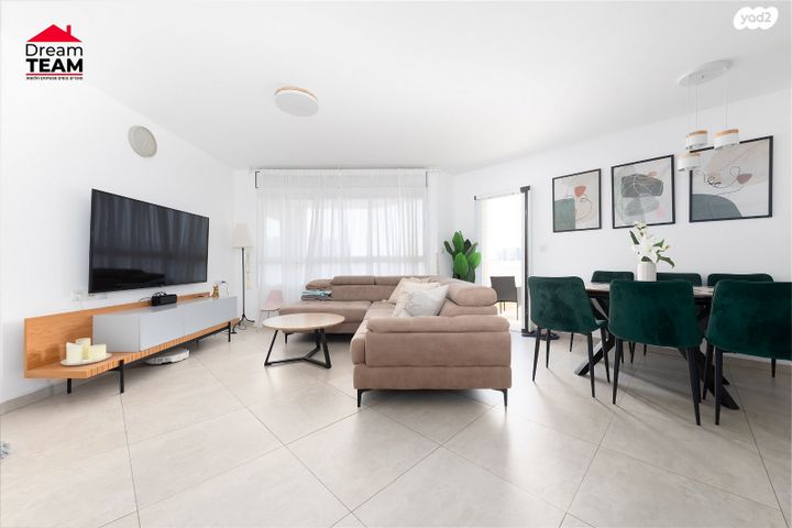 דירה, חנה ומיכאל לוין, רביבים, גני ראשון, ראשון לציון