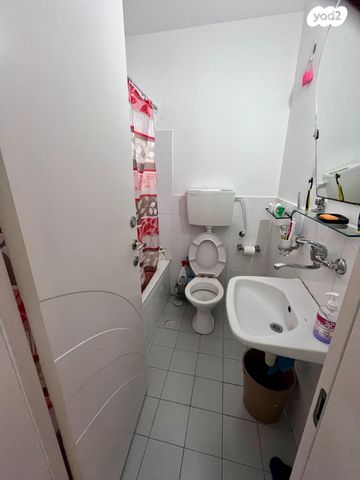 דירה, אדמונית 17, גני אביב, לוד