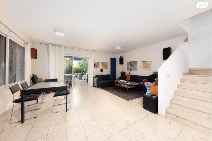 דו משפחתי, הכוהנים, הוד השרון