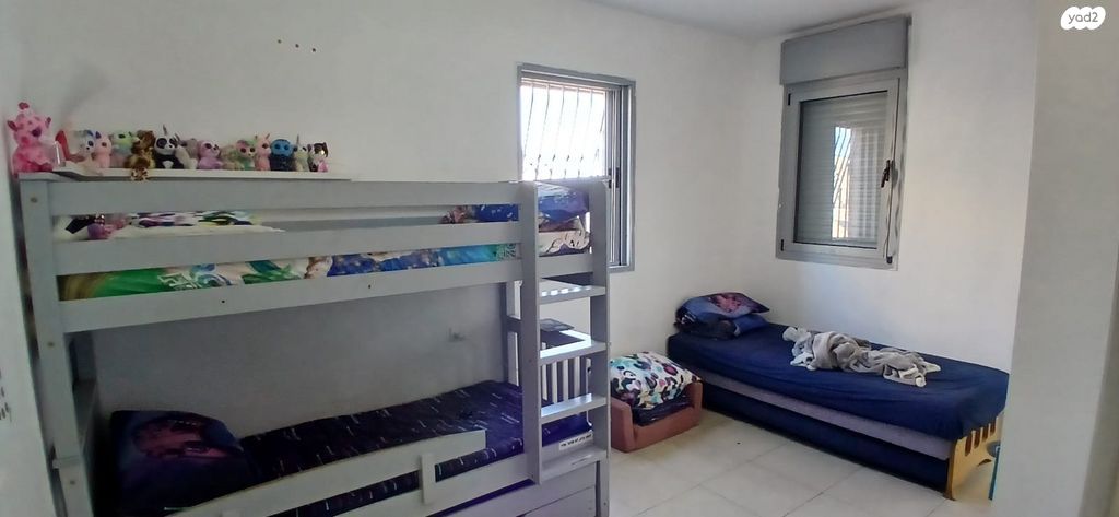 דירה, הרב יעקב לנדא, הפועל המזרחי ג', שיכון ג', בני ברק