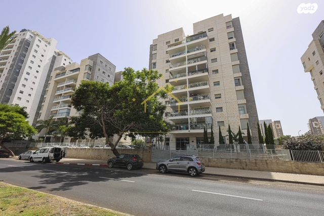 דירה, שדרות בן צבי, אגמים, נתניה