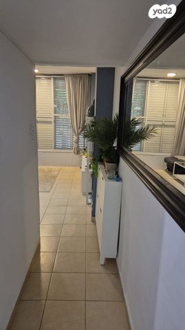 דירת גן, עין הקורא, אברמוביץ', ראשון לציון