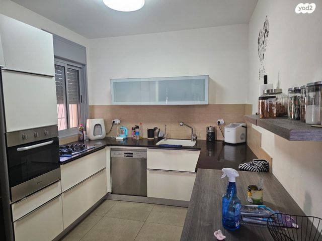 דירה, שדרות האלונים 5, פארק המושבה, באר יעקב