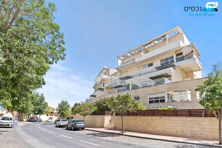 דירה, שרה אמנו, מוריה, מודיעין מכבים רעות