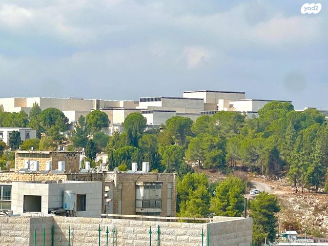 גג/ פנטהאוז, הרב חיים ברלין 24, קרית שמואל, ירושלים