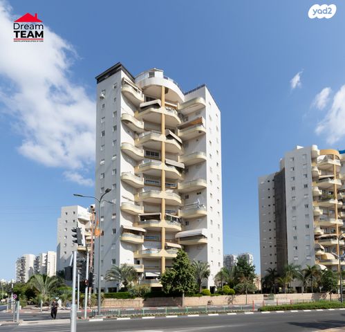 חנה ומיכאל לוין 