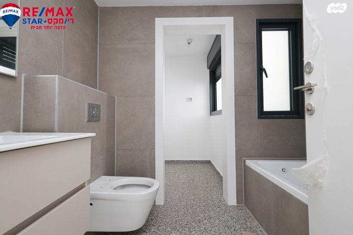 דירה, בר כוכבא, הרצליה