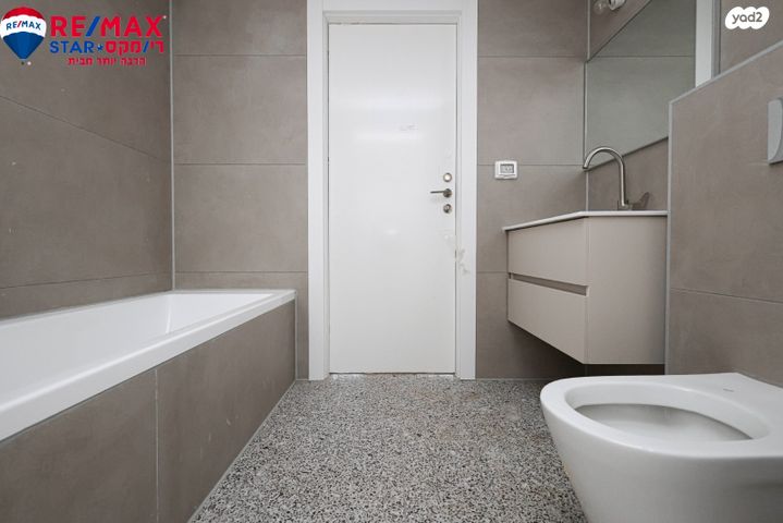 דירה, בר כוכבא, הרצליה