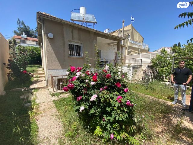 דו משפחתי, עקיבא אטינגר, קרית היובל, ירושלים