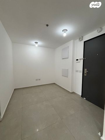 דירה, דרך זאב ז'בוטינסקי 10, לב המושבה / מרכז העיר, פתח תקווה