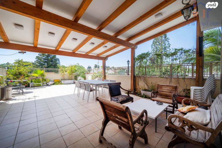 גג/ פנטהאוז, אלוף דוד, רמת חן, רמת גן