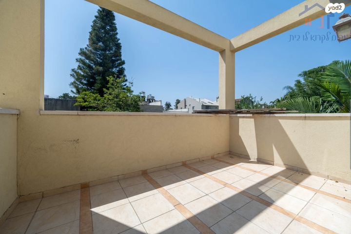 גג/ פנטהאוז, אלוף דוד, רמת חן, רמת גן