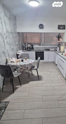 דירה, העצמאות, קרית אתא