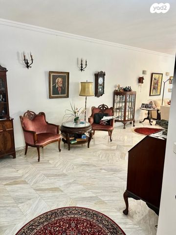 בית פרטי/ קוטג', יקותיאל אדם, ותיקים, כפר סבא