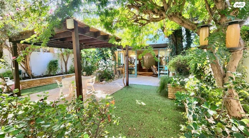 בית פרטי/ קוטג', יקותיאל אדם, ותיקים, כפר סבא