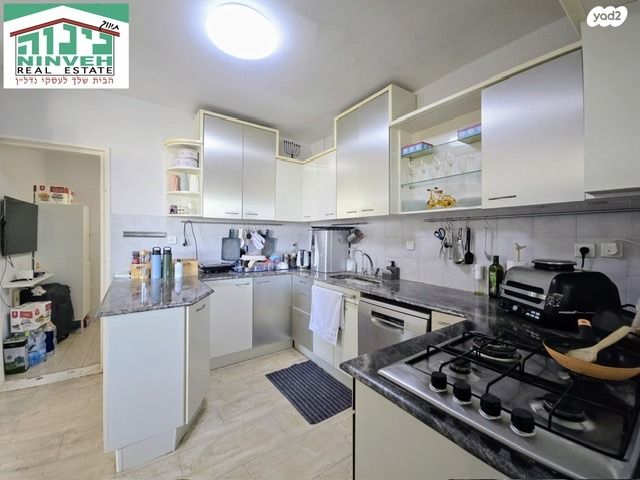 דופלקס, שדרות בגין, לב הפארק, רעננה