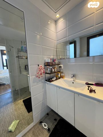 דירה, נווה גן, רמת השרון