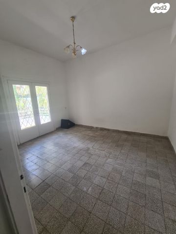 דירה, הלל 15, הדר עליון, חיפה