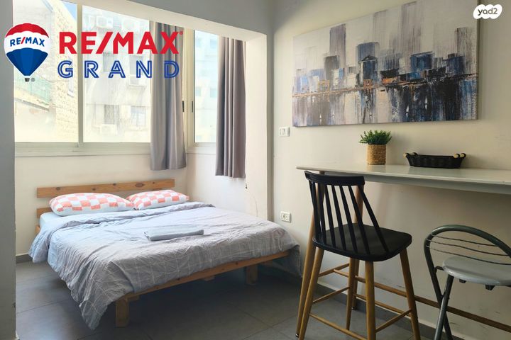 סטודיו/ לופט, דרך אלנבי 20, שער פלמר, תחנת רכבת השמונה, חיפה