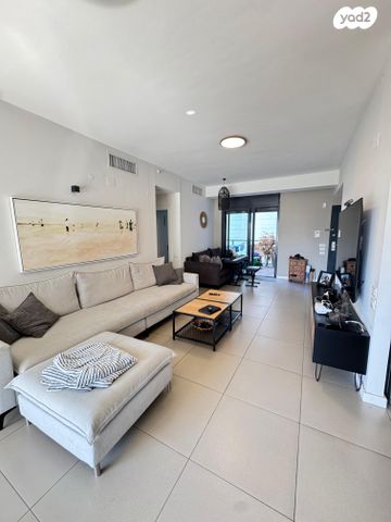 דירה, נווה גן, רמת השרון