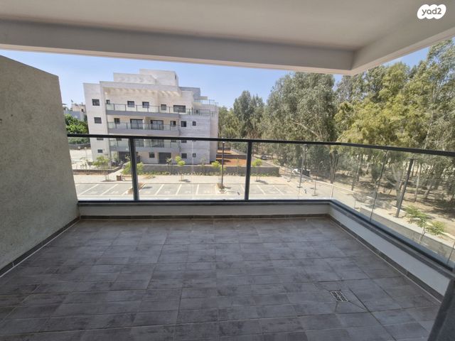גני אביב