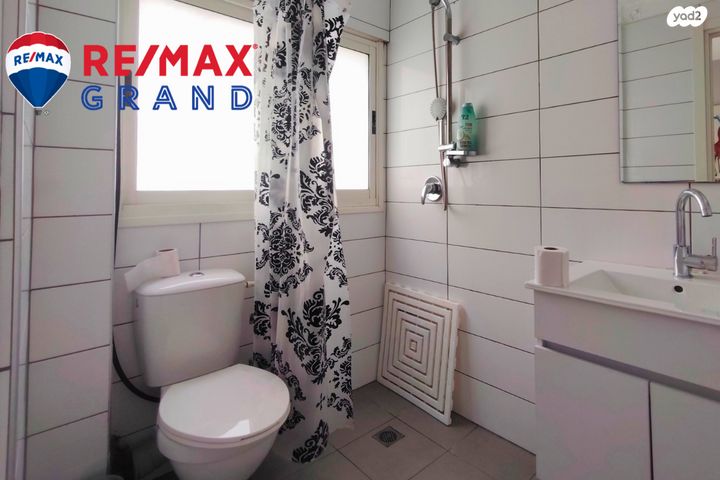 סטודיו/ לופט, דרך אלנבי 20, שער פלמר, תחנת רכבת השמונה, חיפה