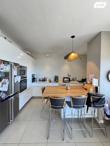 דירה, נווה גן, רמת השרון