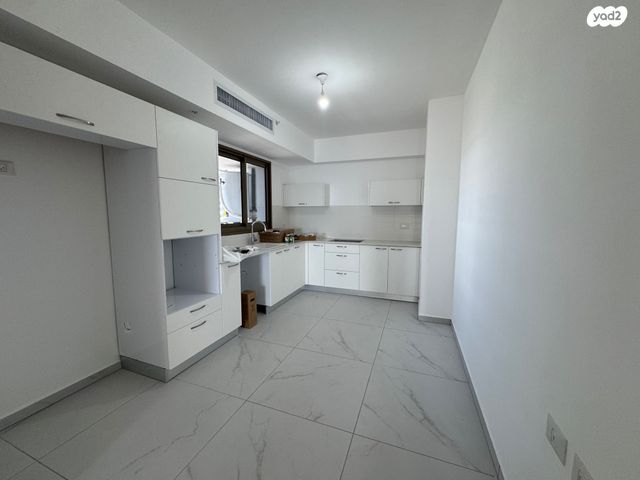 דירה, בורוכוב, צפון מערב מרכז העיר, נתניה