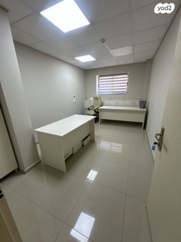 משרדים, יצחק בן צבי, מרכז אזרחי, באר שבע