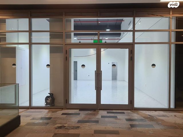 חנויות/ שטח מסחרי, המצודה, אזור תעשיה, אזור