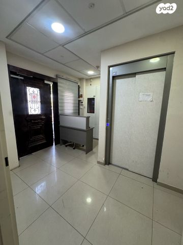 משרדים, יצחק בן צבי, מרכז אזרחי, באר שבע