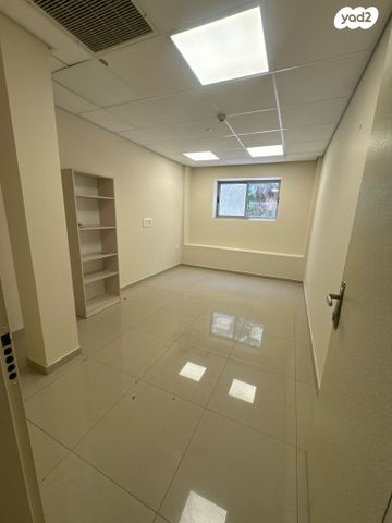 משרדים, יצחק בן צבי, מרכז אזרחי, באר שבע