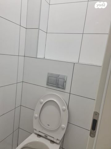 חנויות/ שטח מסחרי, המצודה, אזור תעשיה, אזור