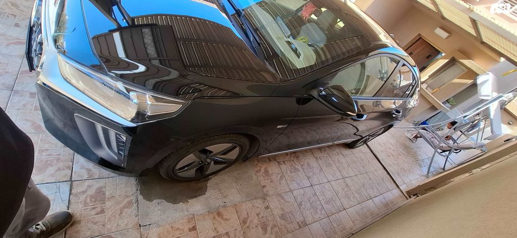 יונדאי איוניק