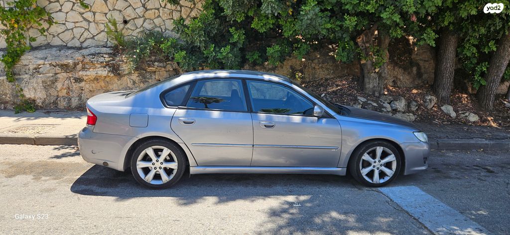 מודעת רכב סובארו B4/לגאסי