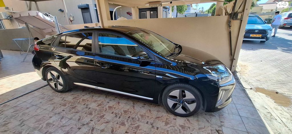 יונדאי איוניק