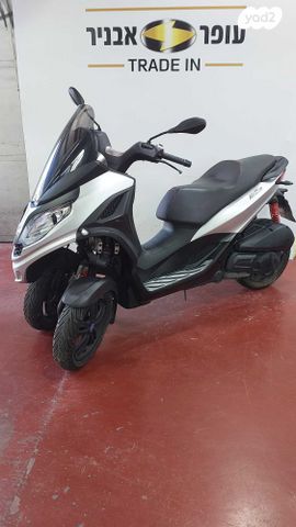 מודעת רכב פיאג'ו MP3 300