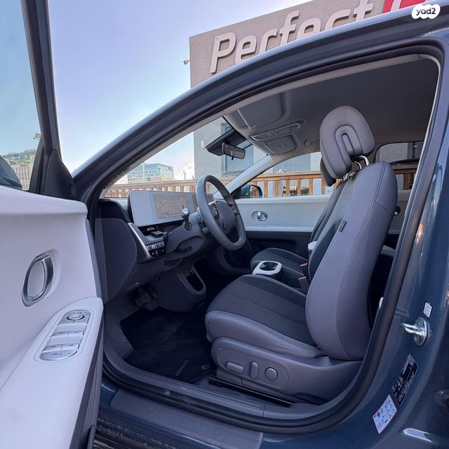 יונדאי איוניק 5